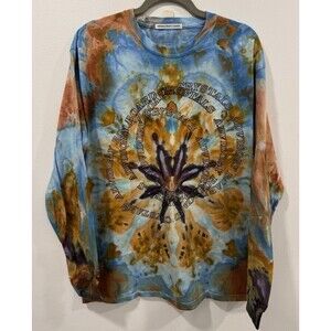 Advisory Board Crystals Study in Camo III Crystal Infused Mandala Long Sleeve M